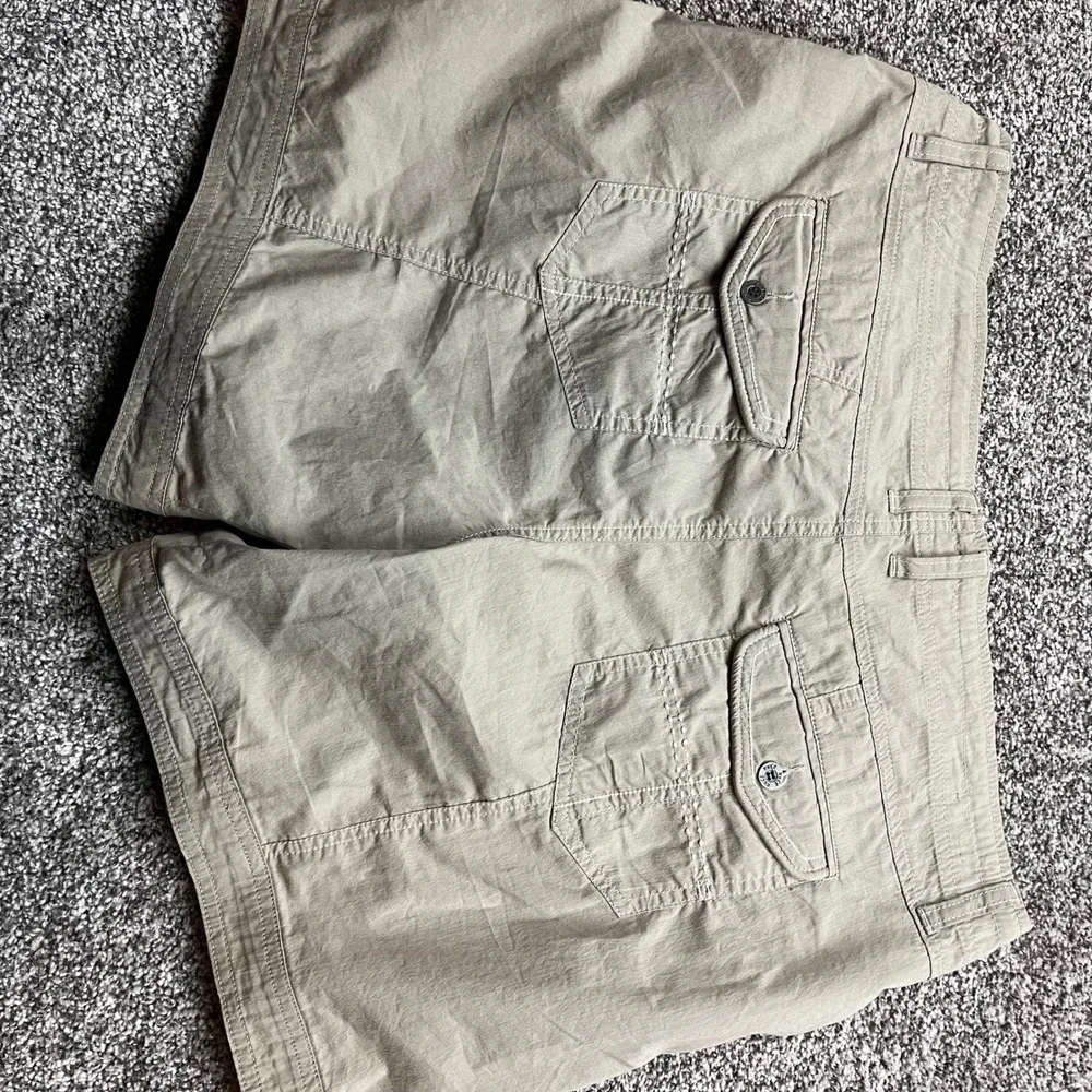 Kuhl Cargo Shorts Womens 14 Khaki Outdoor Hiking Utility Casual Performance Wear